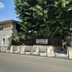 enseigne-acier-clinique-villeneuve-les-avignon.jpg